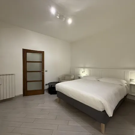 Yome - Borgo Dei Greci 17 * Florenz